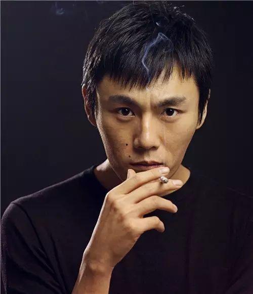 娛樂圈的吃瓜影帝一口氣看完,影帝一口氣吃盡瓜料，揭秘幕后真相