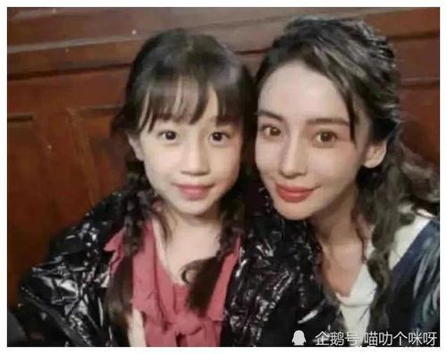 娛樂圈吃瓜爆料姐弟戀,姐弟戀風(fēng)波再起，揭秘明星戀情背后的真相